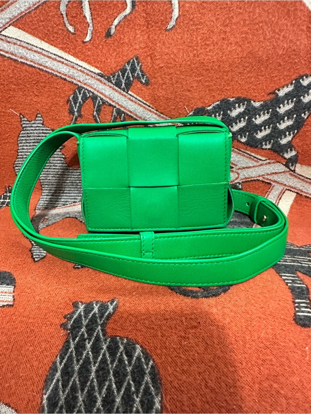 Bottega Veneta ❤️🌟 Mini Candy Cassette Crossbody Bag ⭐️